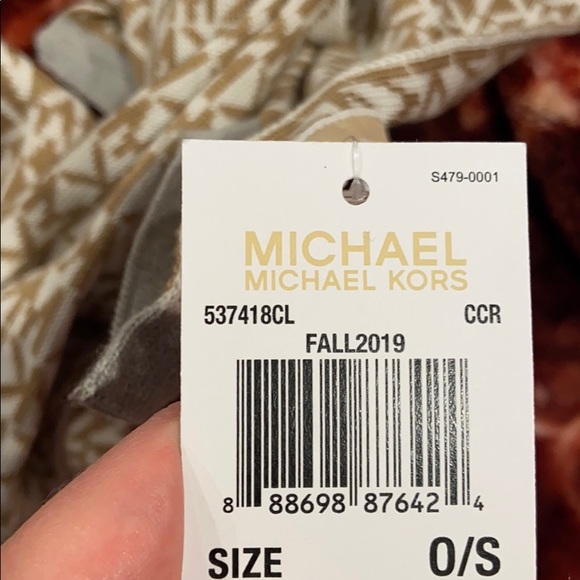 Michael Kors Scarf - Picture 3 of 3